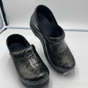 Dansko | Black Silver Accent Leather Clogs Sz 36